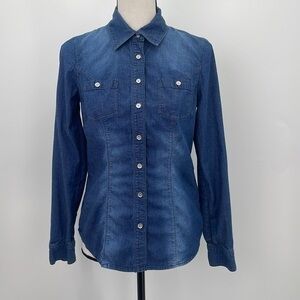 UEC Guess silver button & blue chambray shirt size XS